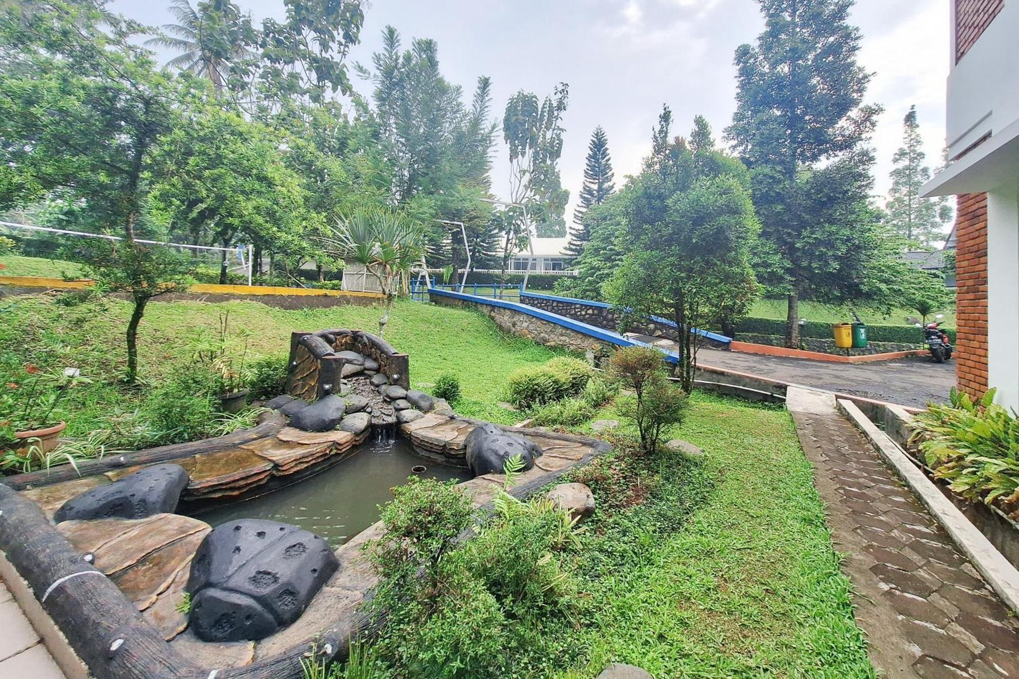 Reddoorz Resort At Tridaya Cisarua Puncak Zewnętrze zdjęcie